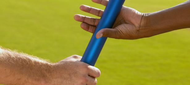 谢震业赛点兑现，马德里竞技淘汰罗马晋级四强，主帅激动落泪